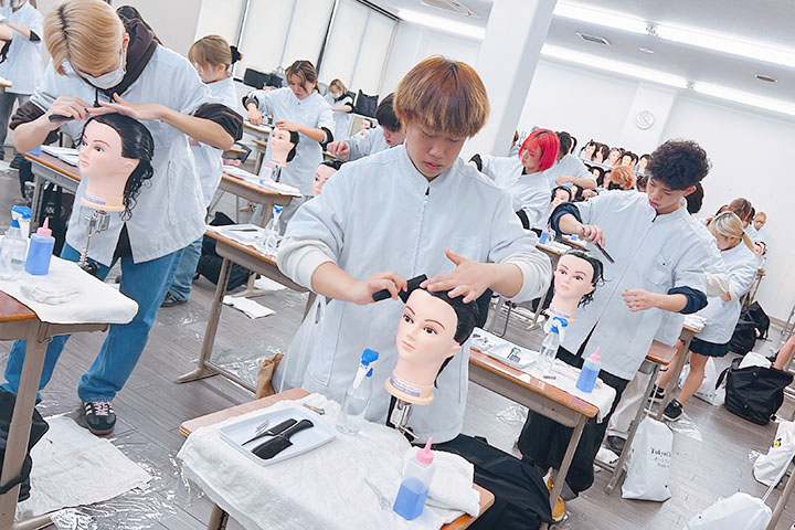 パリ総合美容専門学校 千葉校